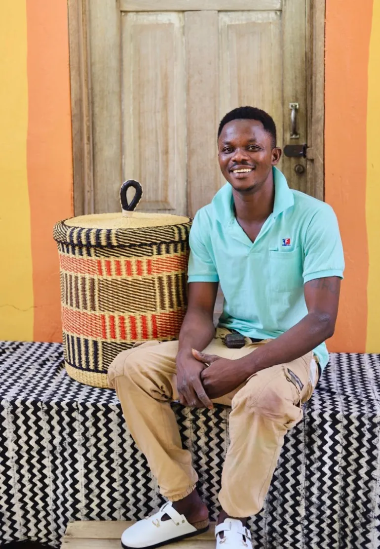 Laundry Basket with Lid (Medium) by Yakubu Nsohbillah