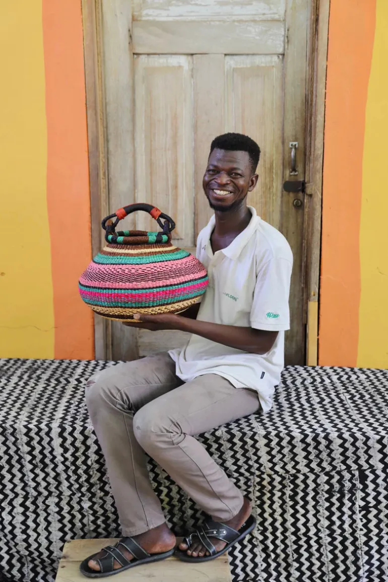 Pot Basket (Medium) by Richmond Amenbire