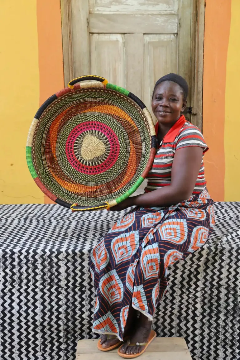 Woven Tray (Medium / DOUBLE WEAVE) by Cynthia Ayine